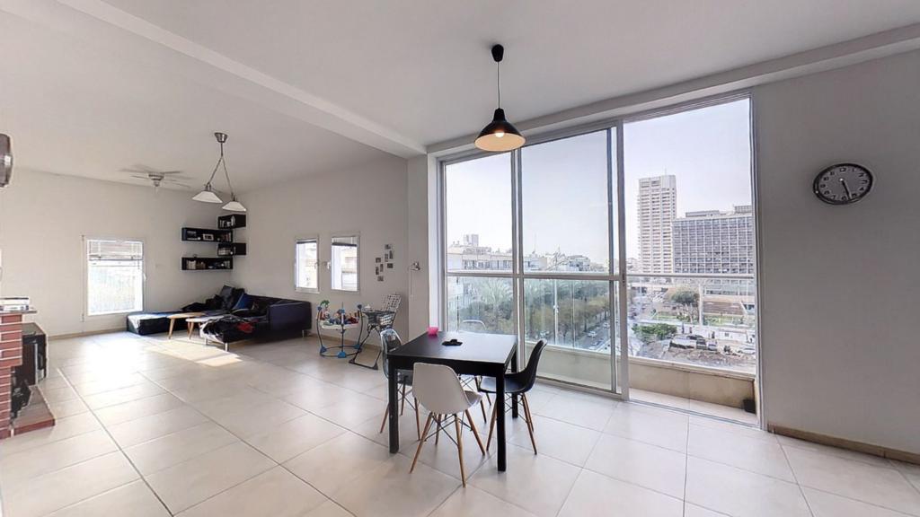 דירה למכירה בתל אביב